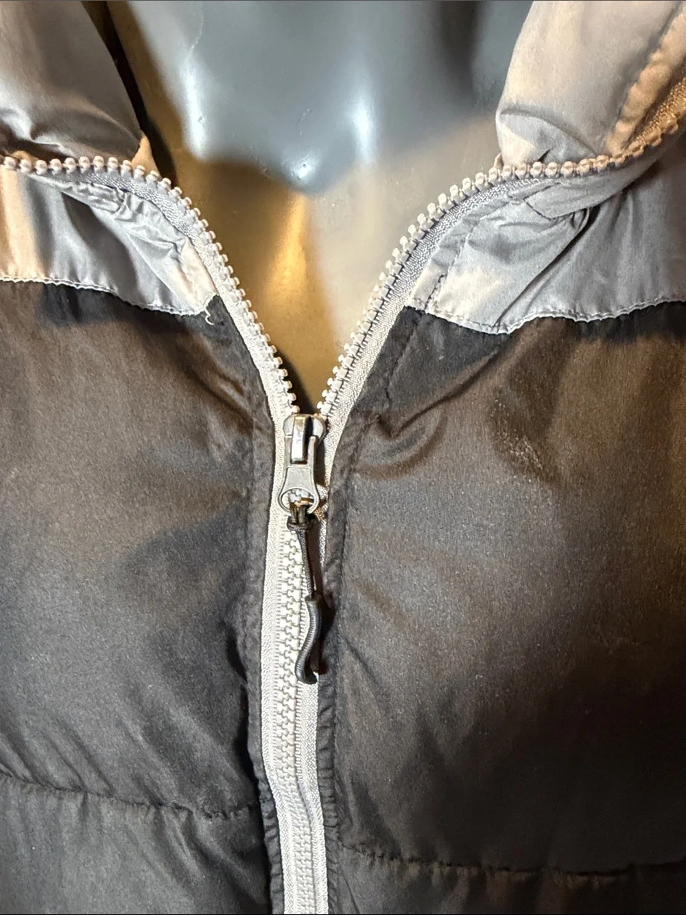 U.S. Polo Assn. Men’s Black and Light Gray Puffer Vest Size XL